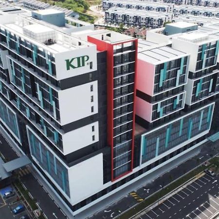 Tulip Touch Homestay Kota Warisan Klia Sepang Ngoại thất bức ảnh